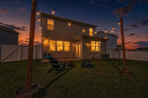 7227 Carrie Ct