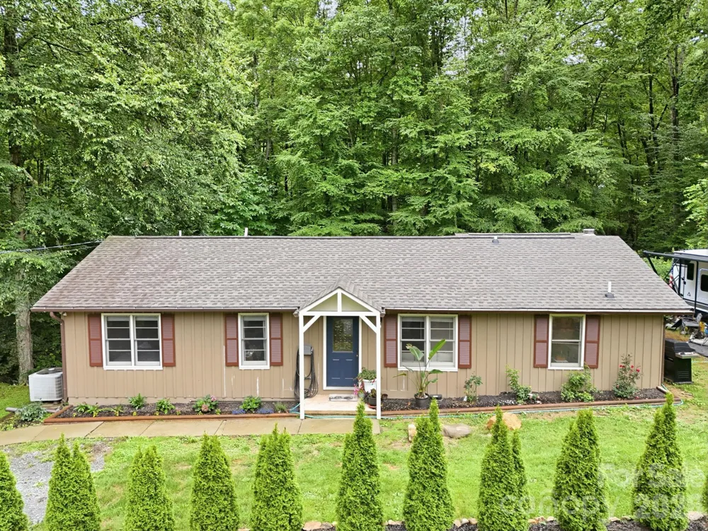 313 Walker Road Waynesville, NC 28786