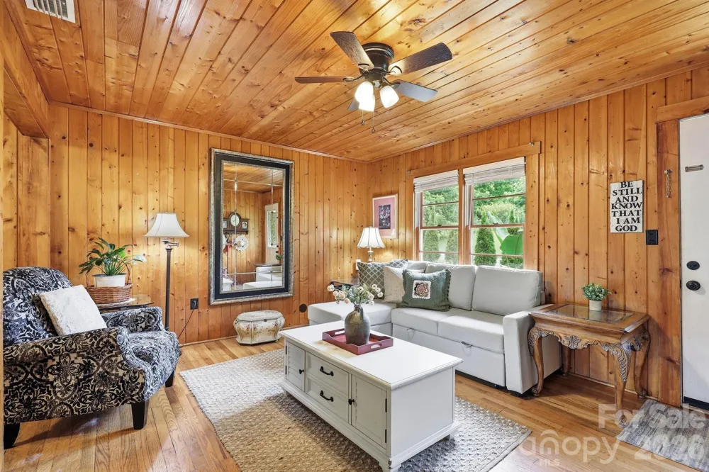 313 Walker Road Waynesville, NC 28786