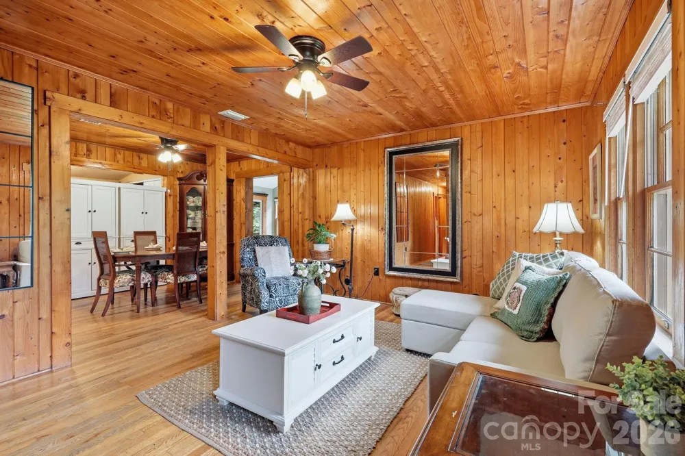 313 Walker Road Waynesville, NC 28786