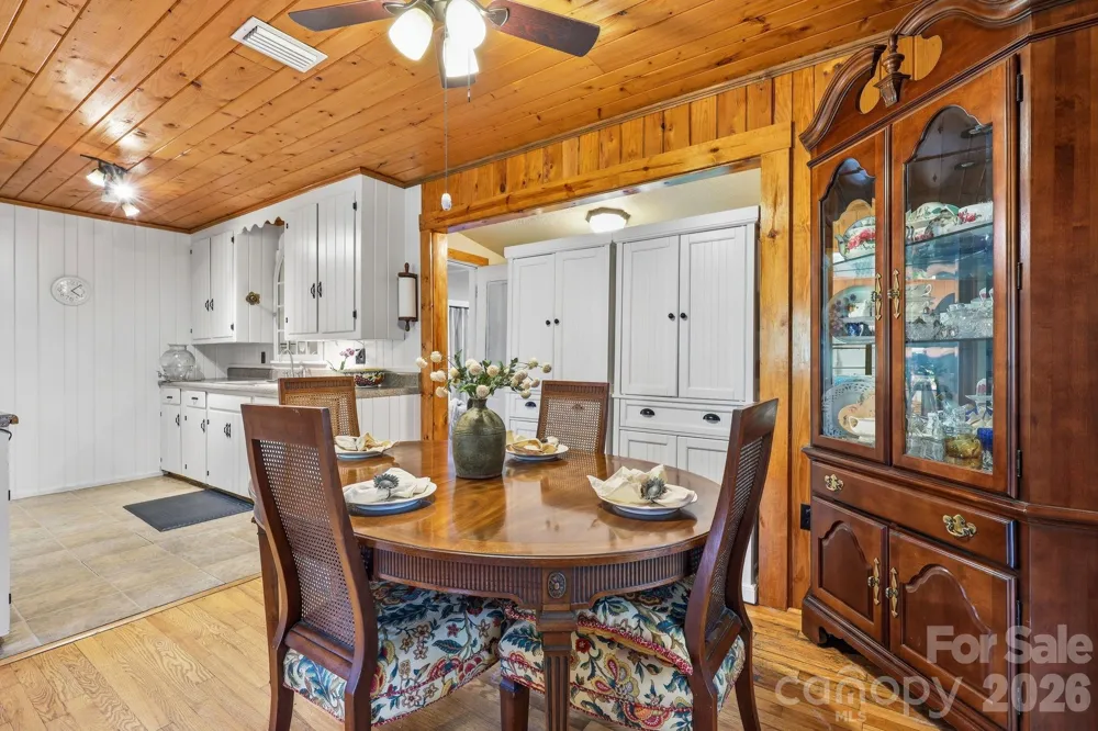 313 Walker Road Waynesville, NC 28786