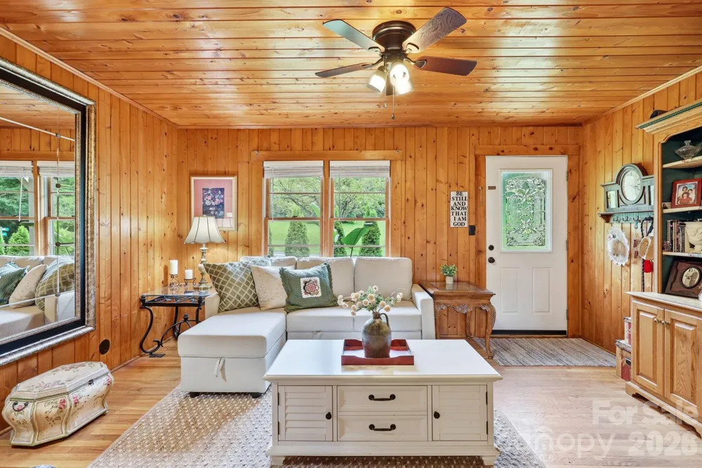313 Walker Road Waynesville, NC 28786