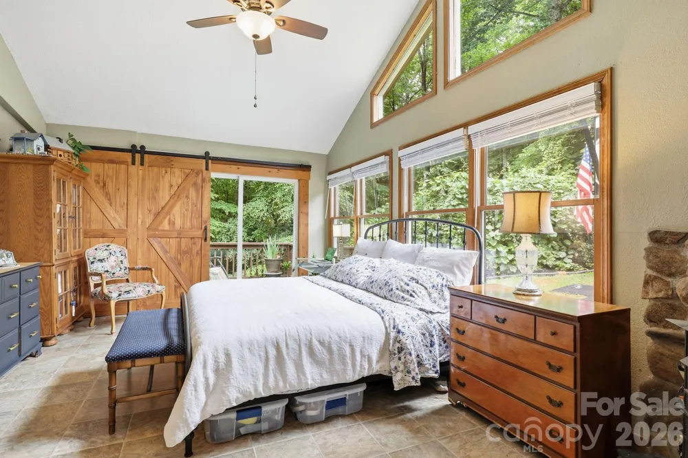 313 Walker Road Waynesville, NC 28786