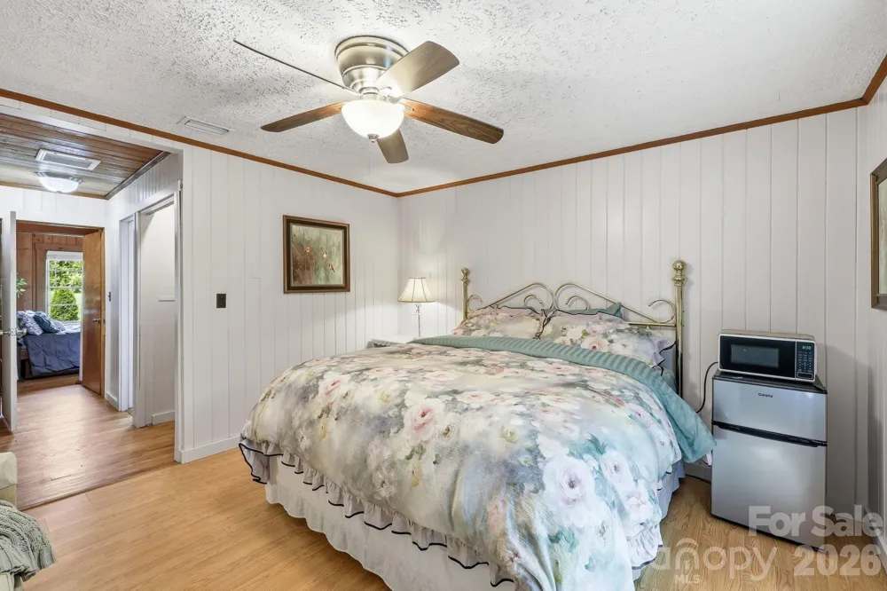313 Walker Road Waynesville, NC 28786