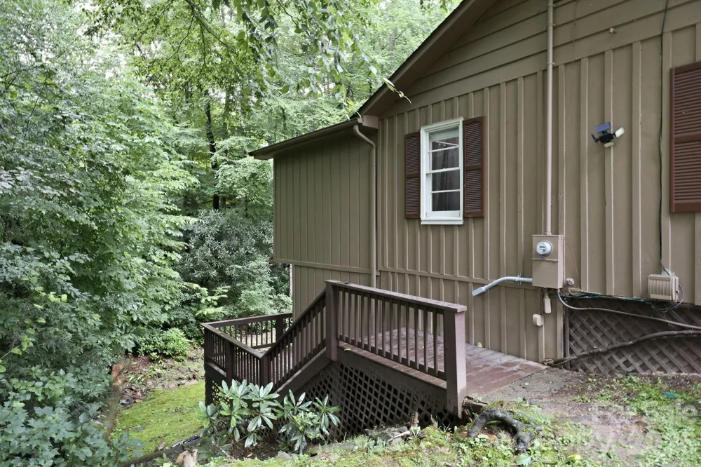 313 Walker Road Waynesville, NC 28786