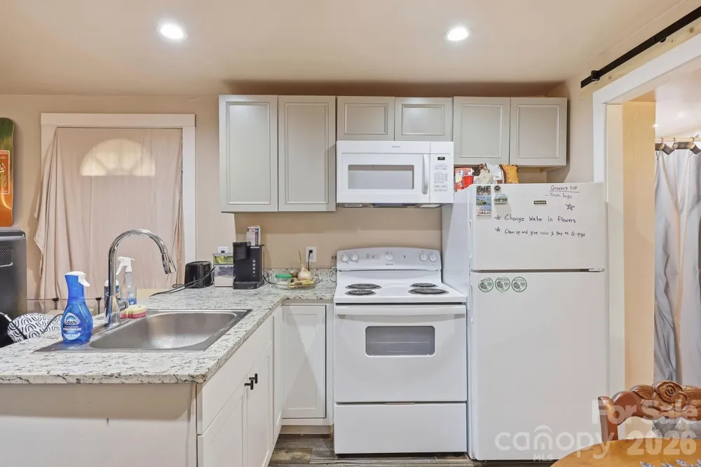 313 Walker Road Waynesville, NC 28786