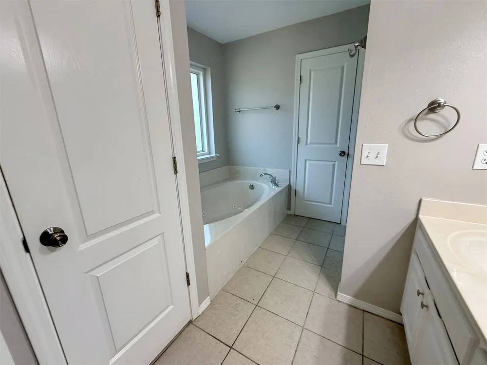 4105 W Elgin Street Broken Arrow, OK 74012