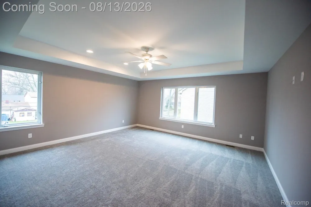 72 Arthur Drive Troy City, MI 48083