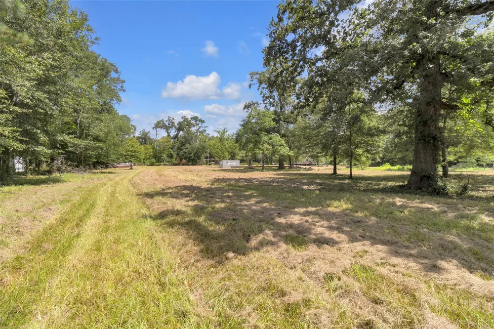 310 County Road 3280 Cleveland, TX 77327