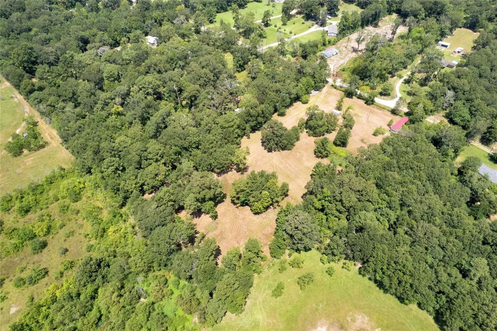 310 County Road 3280 Cleveland, TX 77327