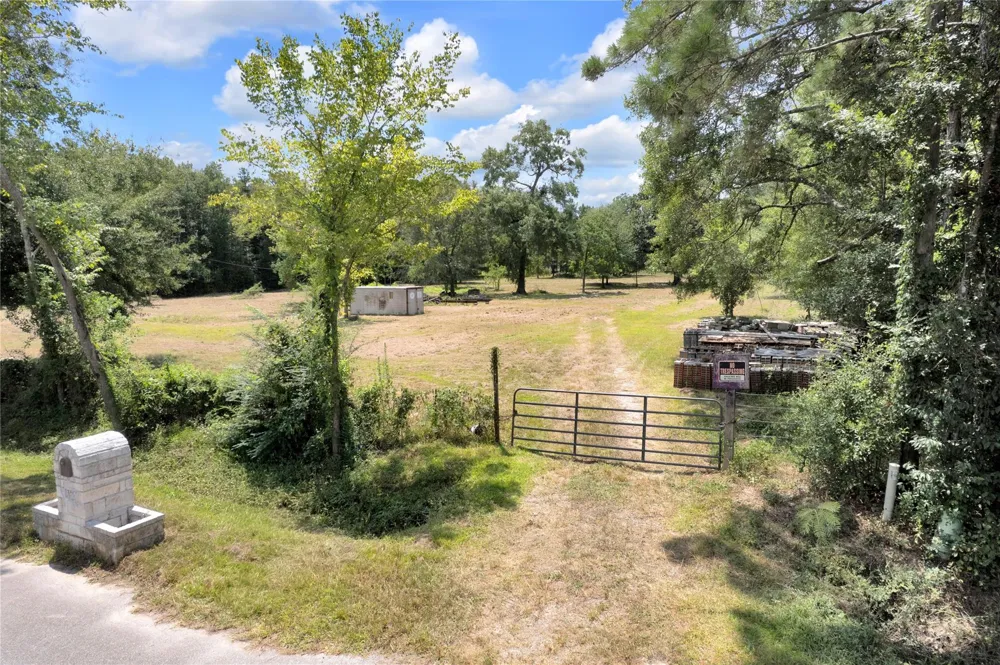 310 County Road 3280 Cleveland, TX 77327