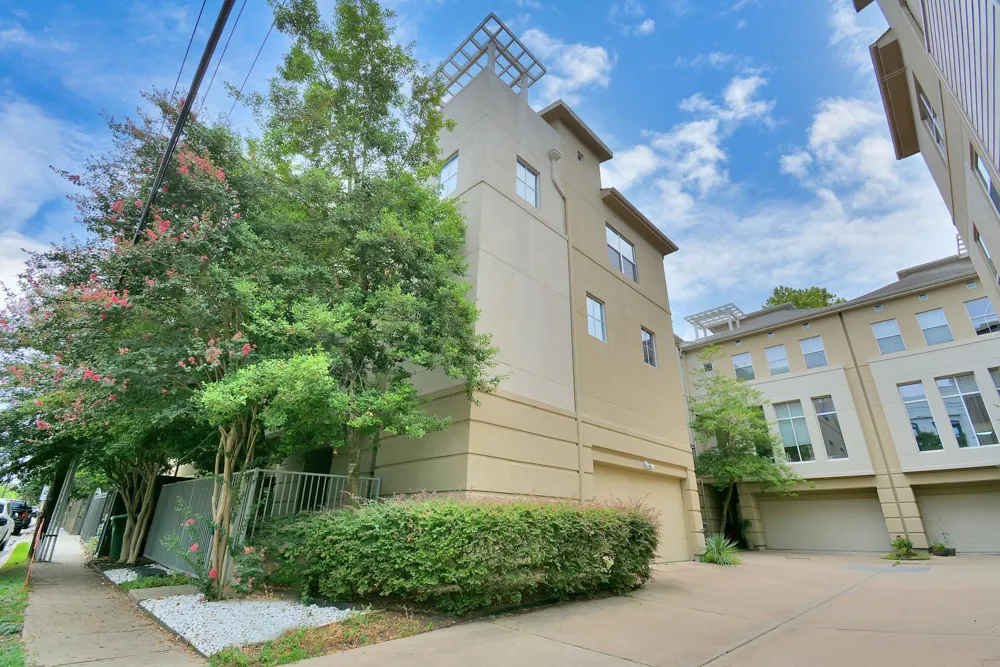 1118 Columbus Street #B Houston, TX 77019