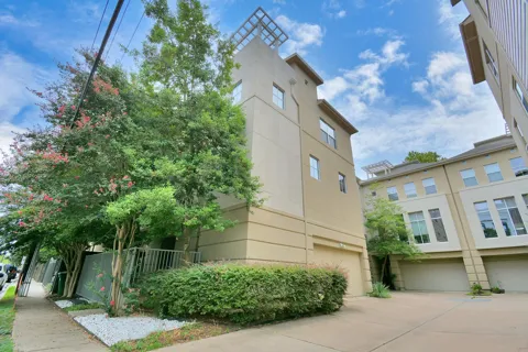 1118 Columbus Street #B