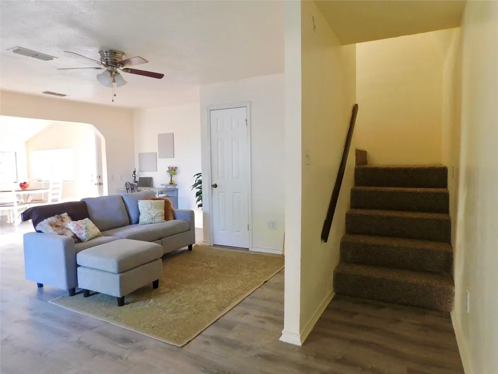 31 Rogers Circle Krum, TX 76249
