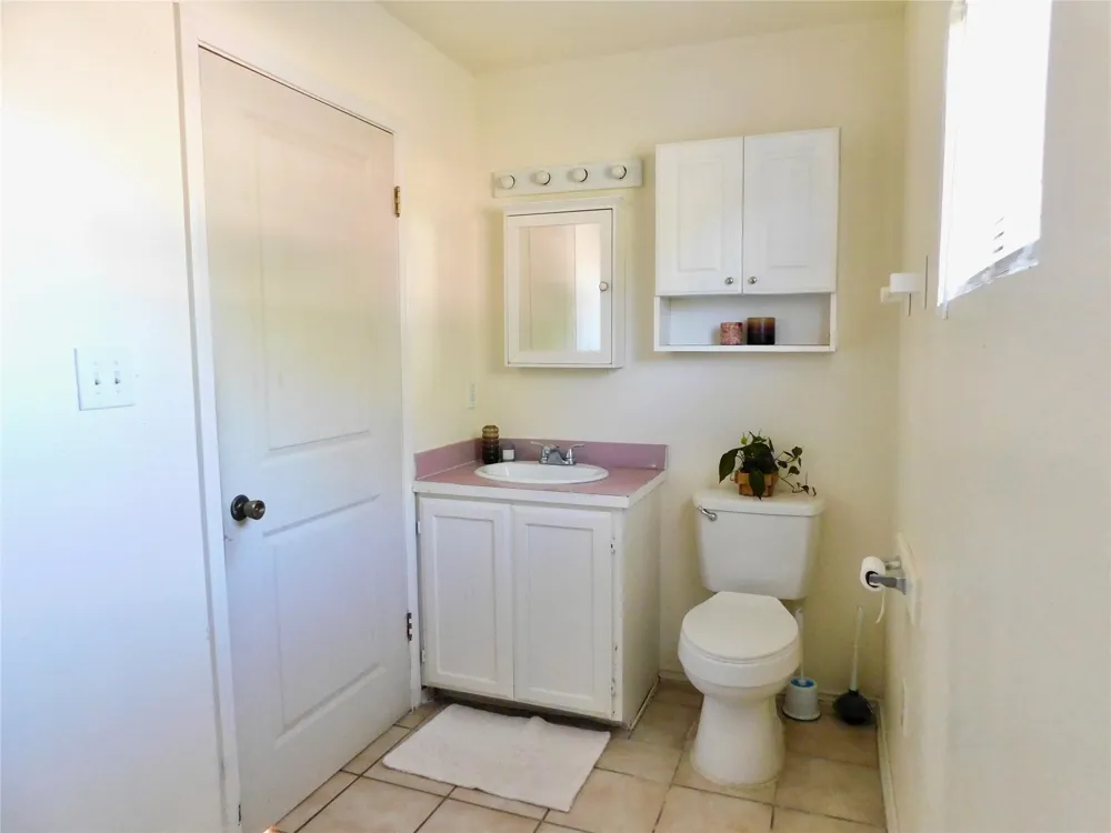 31 Rogers Circle Krum, TX 76249