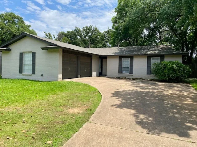 2714 Buffalo Drive Arlington, TX 76013