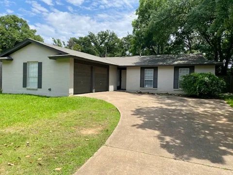 2714 Buffalo Drive