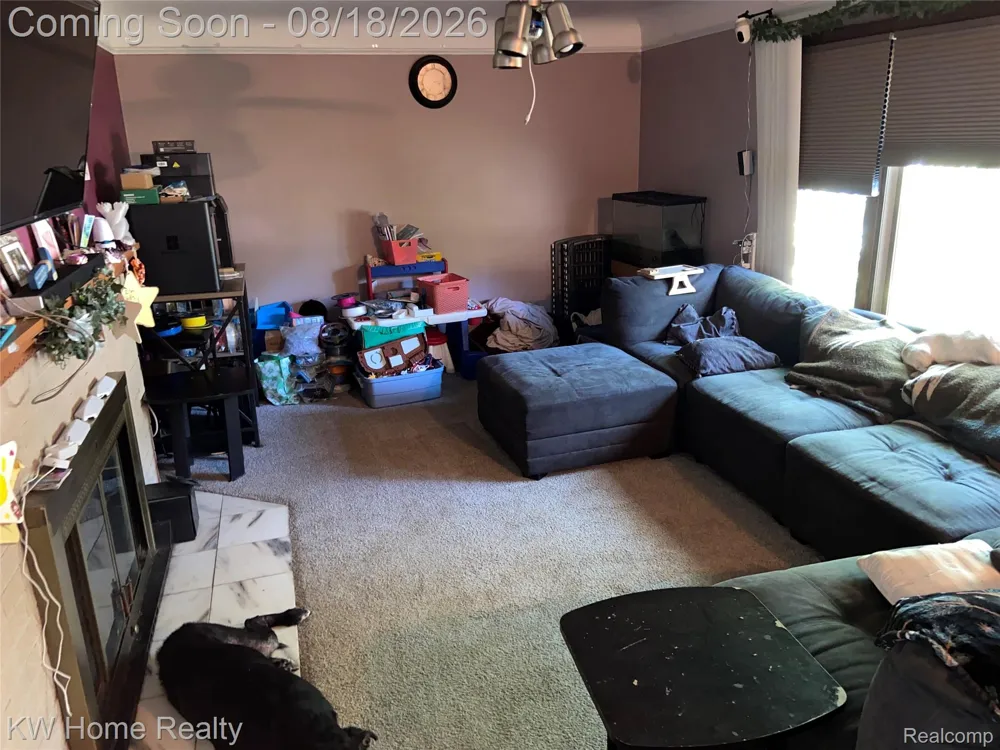 18550 Beechwood Street Roseville City, MI 48066
