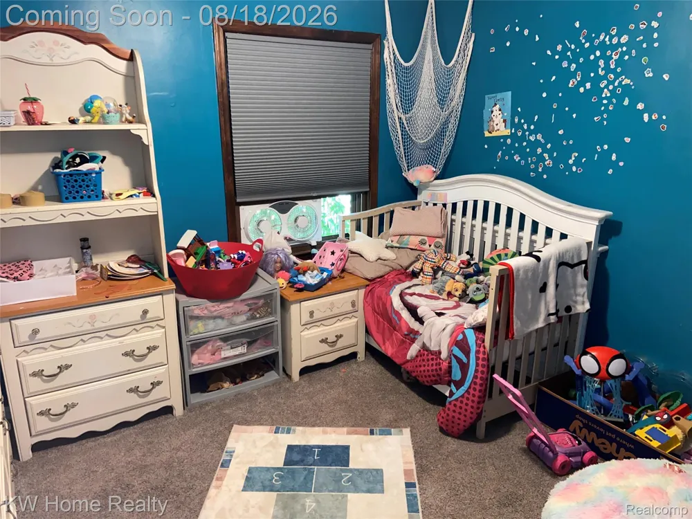 18550 Beechwood Street Roseville City, MI 48066