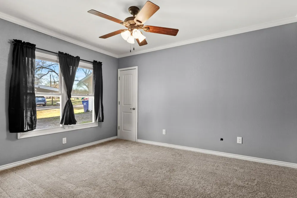 605 Dallas Street Winona, TX 75792