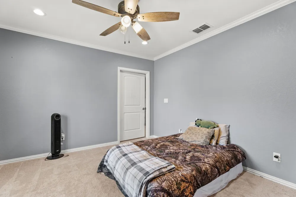 605 Dallas Street Winona, TX 75792