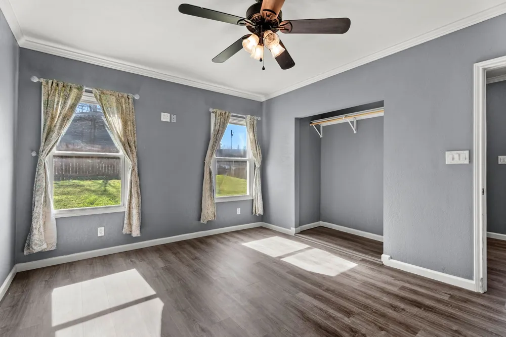 605 Dallas Street Winona, TX 75792