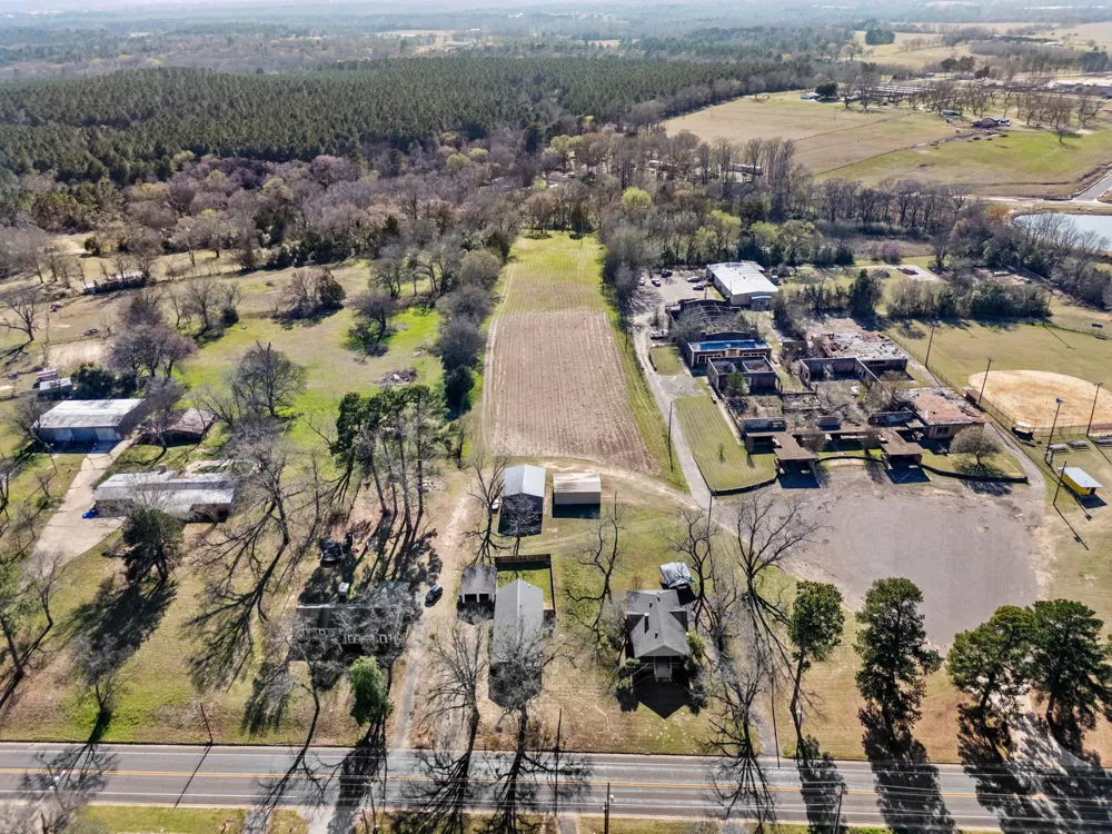 605 Dallas Street Winona, TX 75792