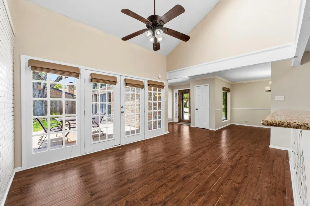 4330 Shady Springs Drive Seabrook, TX 77586