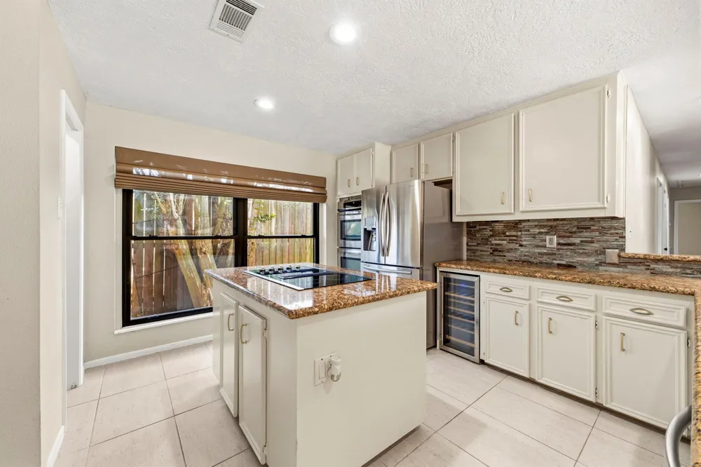 4330 Shady Springs Drive Seabrook, TX 77586