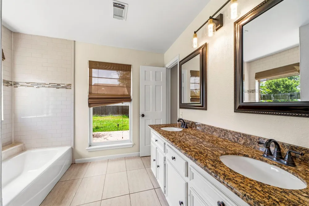4330 Shady Springs Drive Seabrook, TX 77586