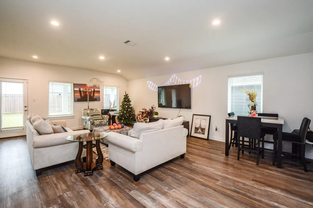 1110 Desert Willow Drive Rosharon, TX 77583
