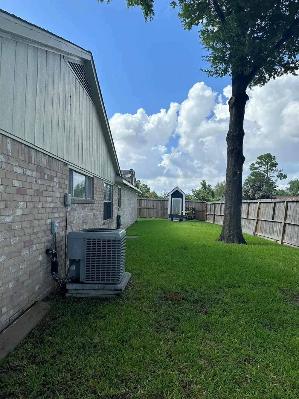 11702 Brighton Lane Meadows Place, TX 77477