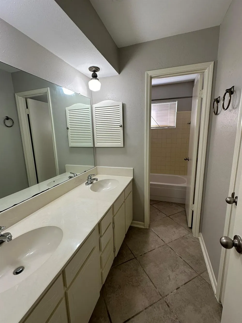 11702 Brighton Lane Meadows Place, TX 77477