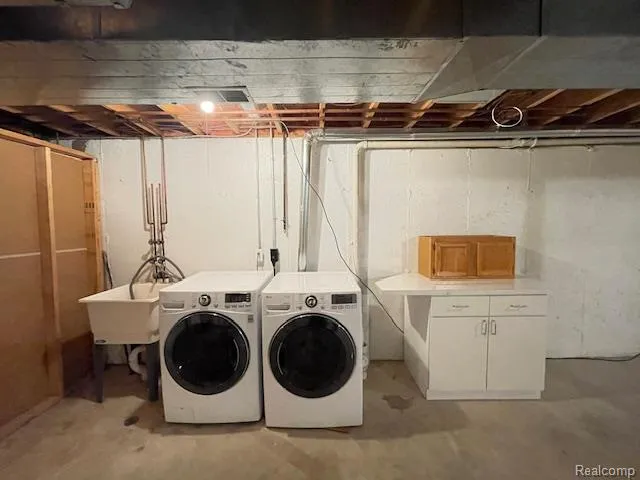 30885 LEE FRANK LANE Madison Heights City, MI 48071