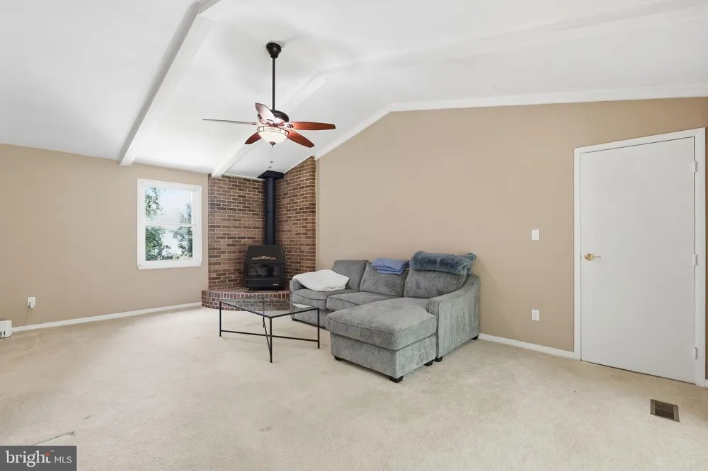 2202 JESTER COURT Reston, VA 20191