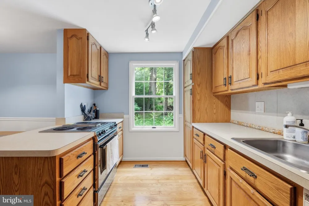 2202 JESTER COURT Reston, VA 20191