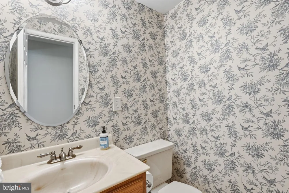2202 JESTER COURT Reston, VA 20191