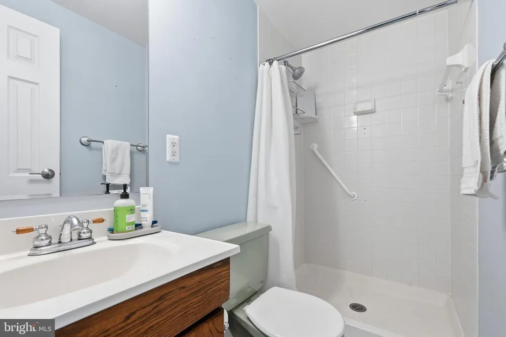 2202 JESTER COURT Reston, VA 20191