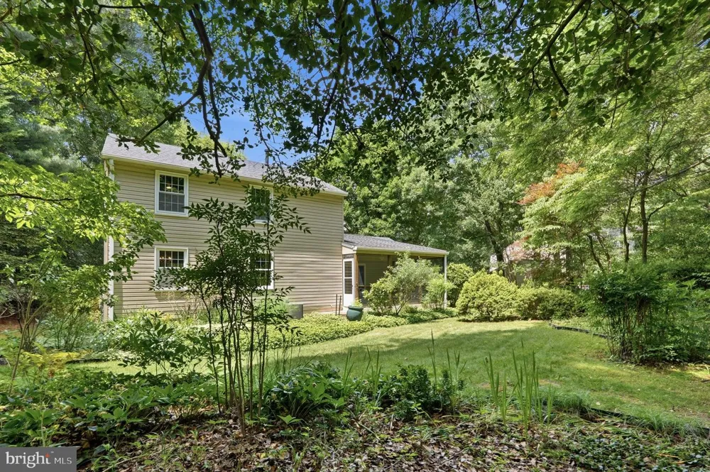 2202 JESTER COURT Reston, VA 20191