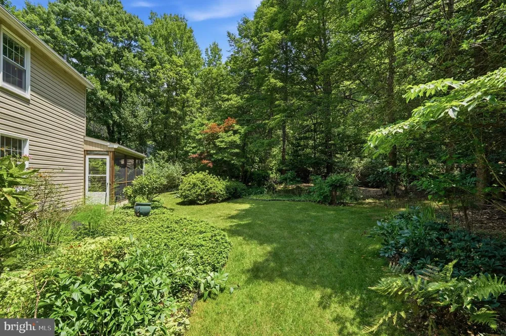 2202 JESTER COURT Reston, VA 20191