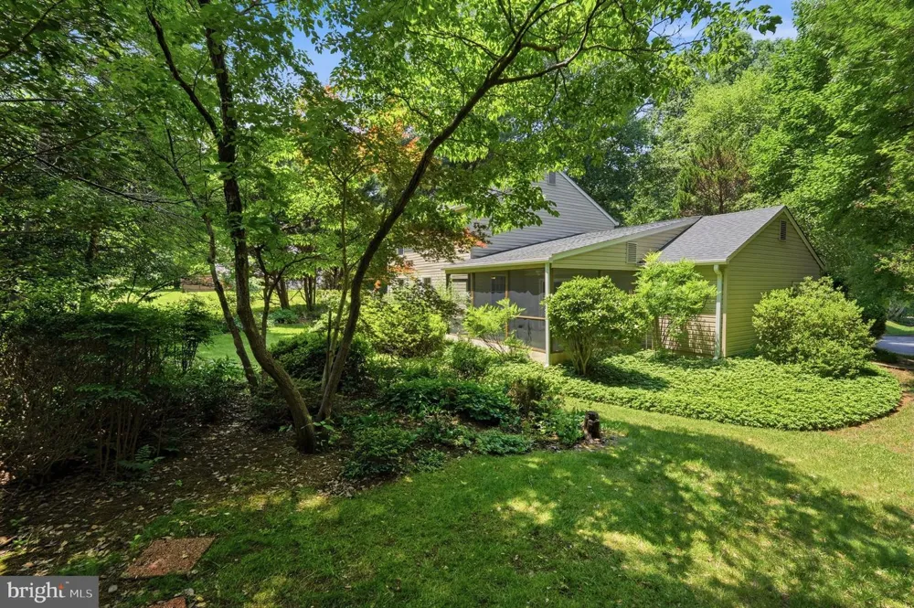2202 JESTER COURT Reston, VA 20191