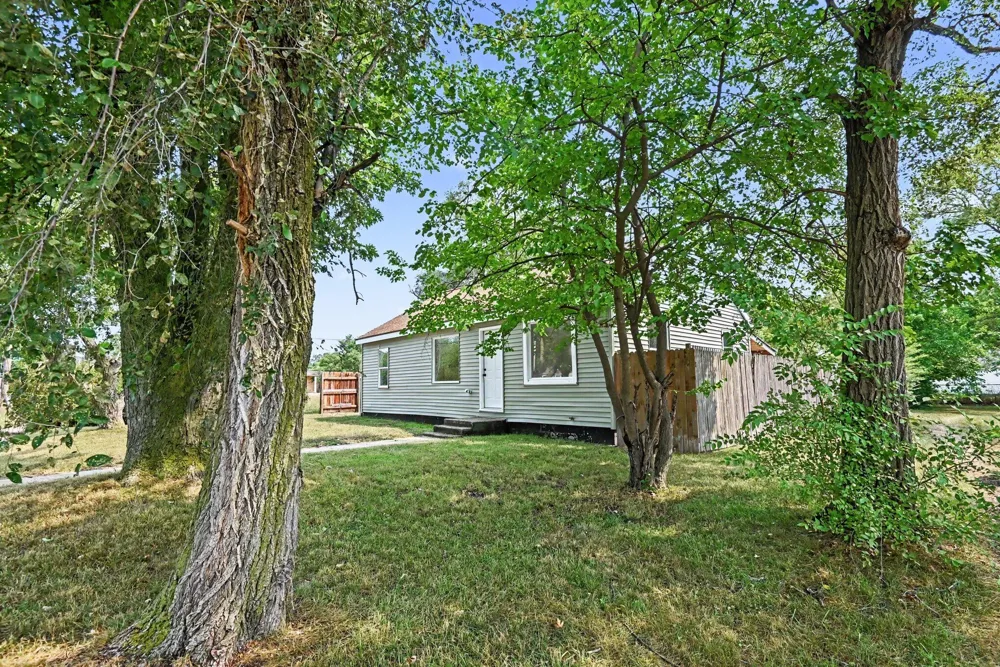 2304 Dyson Street Muskegon Heights, MI 49444