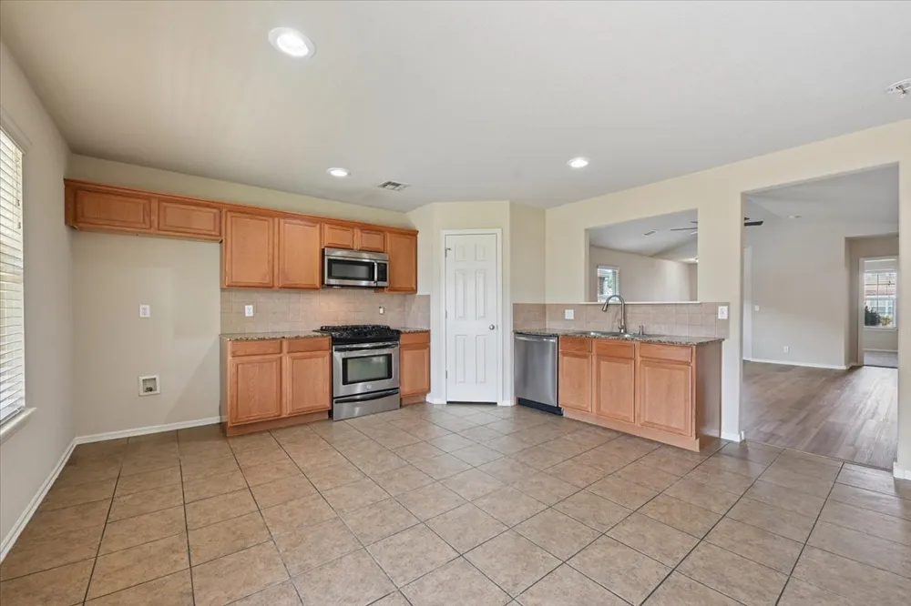 2709 20th Street Broken Arrow, OK 74012