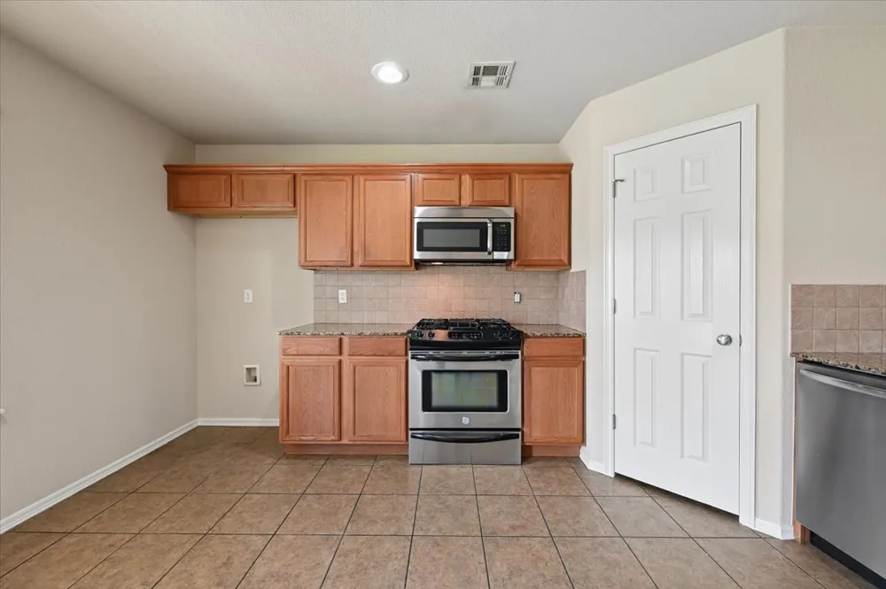 2709 20th Street Broken Arrow, OK 74012