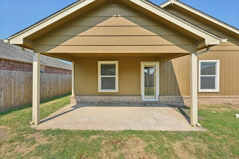 2709 20th Street Broken Arrow, OK 74012