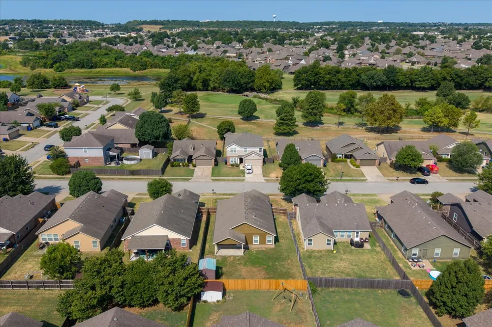 2709 20th Street Broken Arrow, OK 74012