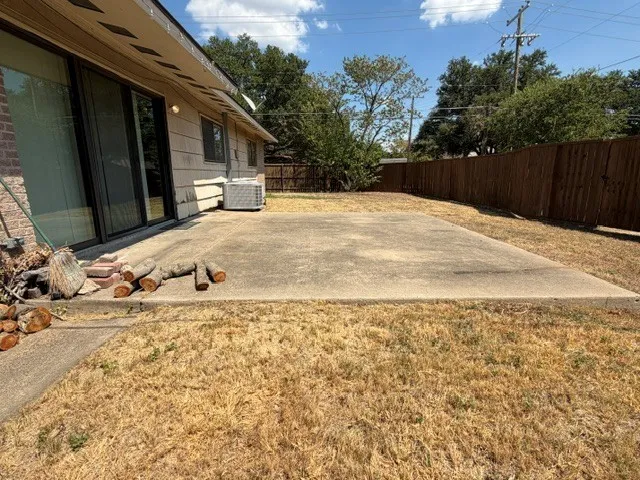 801 Kingswood Avenue Richardson, TX 75080