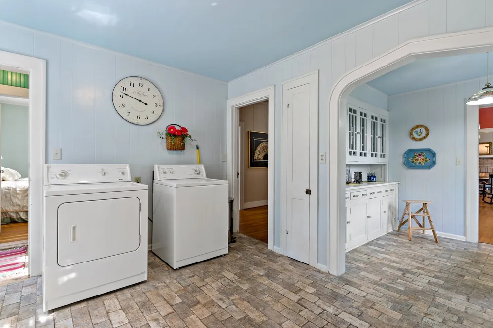 610 Fitzhugh Paris, TX 75460