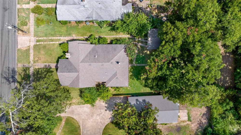 610 Fitzhugh Paris, TX 75460