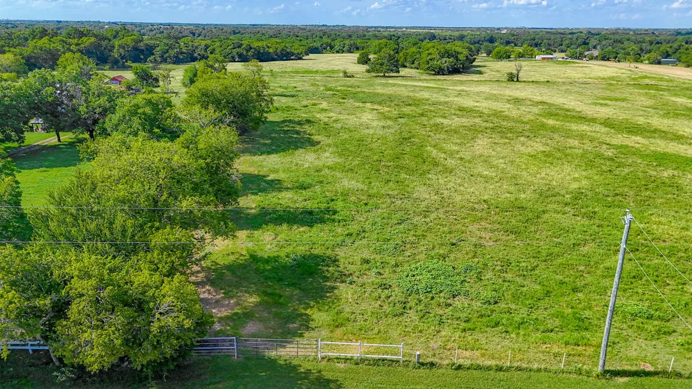 NW CR 0150 Ennis, TX 75119